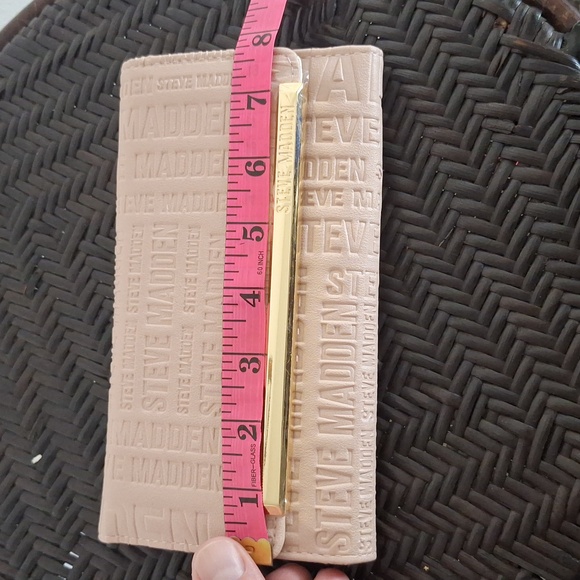 Steve Madden Logobar Clutch Wallet  Pretty Blush Pink - Picture 2 of 9